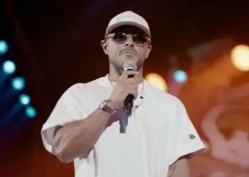 دانلود اجرای زنده کنسرت آرمین 2AFM حالا هی